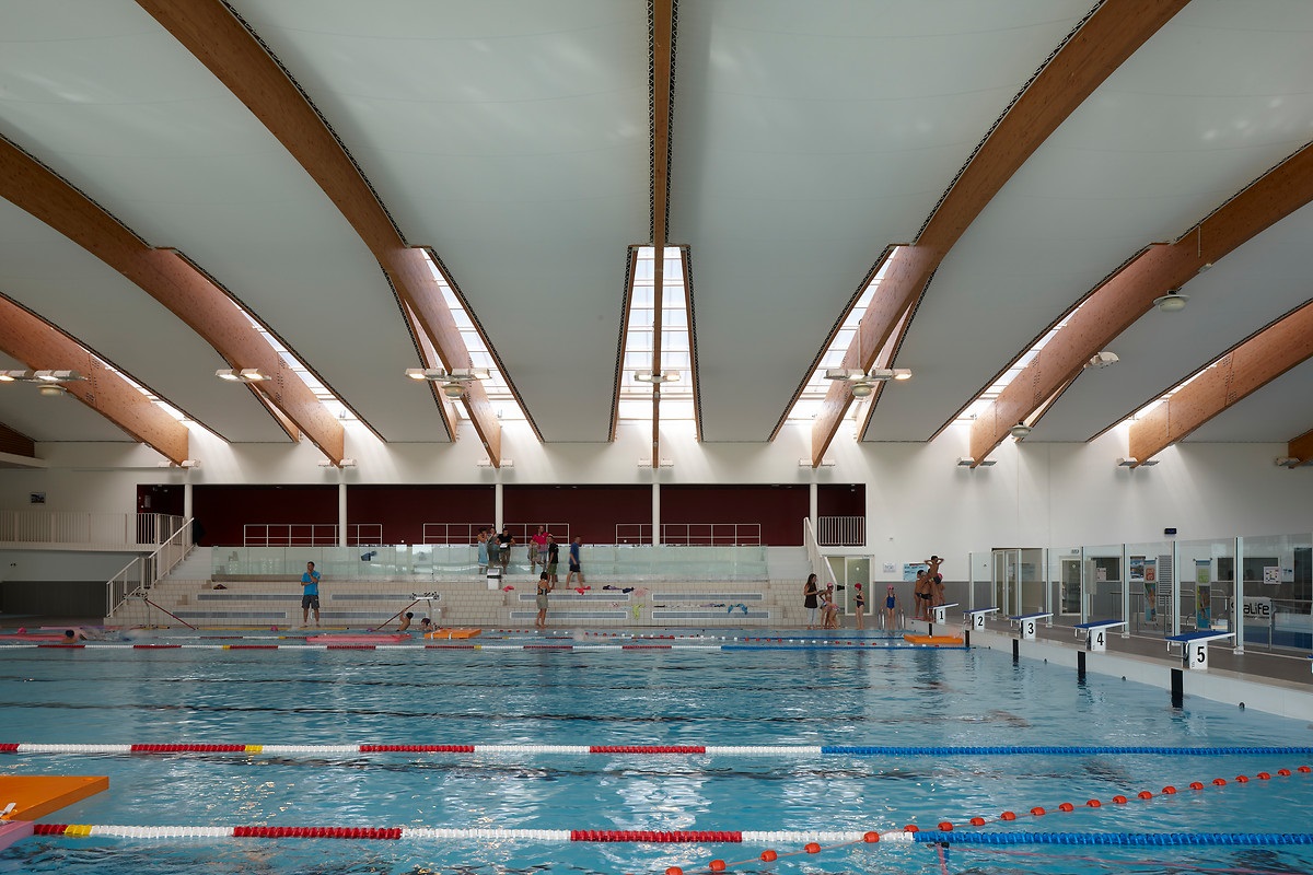 Tenseo reduces sound echo at Les Vagues Swimming Pool