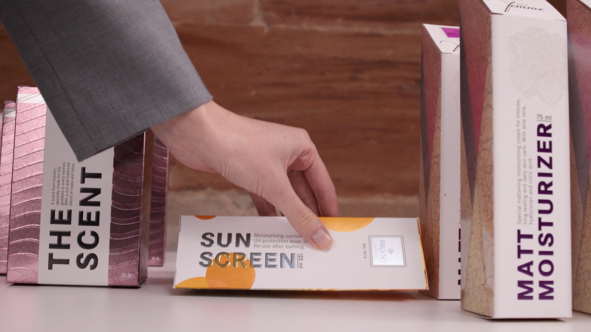 Short-run and limited-edition packaging with metallic embellishment for cosmetics and promotional products.